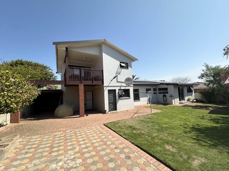 4 Bedroom Property for Sale in Bayview Western Cape